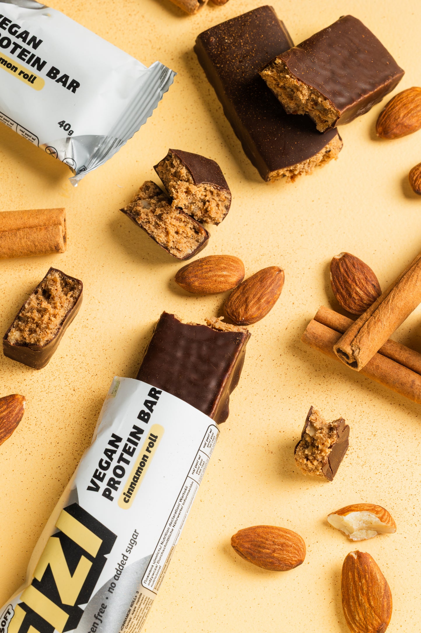 FIZI Cinnamon Roll Protein Bar